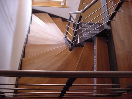 metallisch 25 - Treppe, Wangentreppe,Holzstufen Tritte CNS Handlauf 