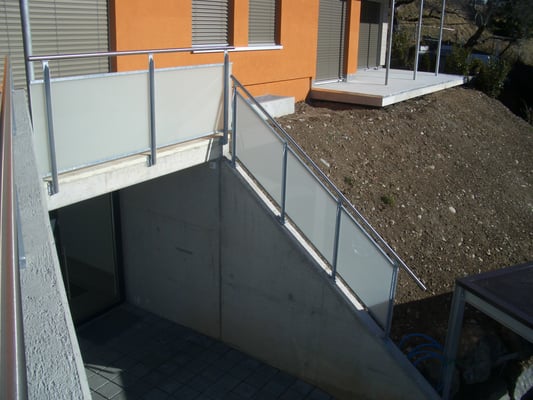 metallisch 4 Glasgeländer