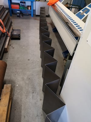 metallisch 44 Stufen aus einem Stück