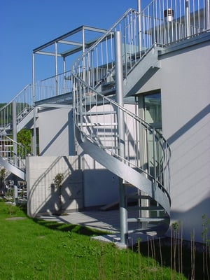 metallisch 11 - Wendeltreppe Spindeltreppe Gitterrost Stufen Tritte