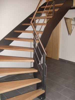 metallisch 57 Wangen Treppe mit Holz Stufen