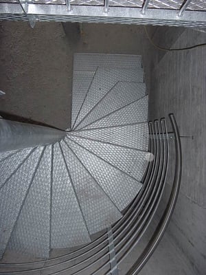 metallisch 31 Zugangs Treppe Garage