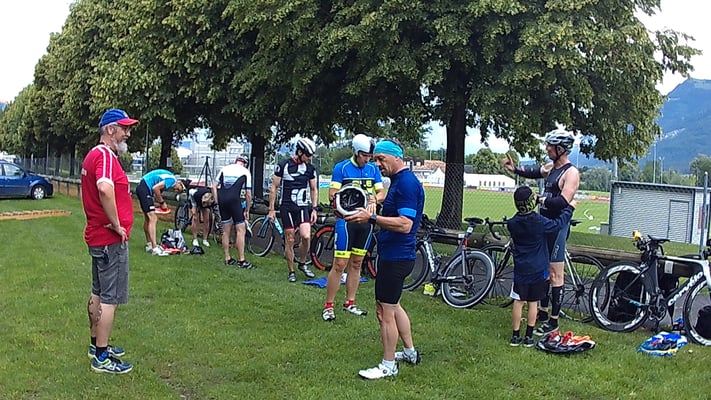 Alle richten sich für den Start