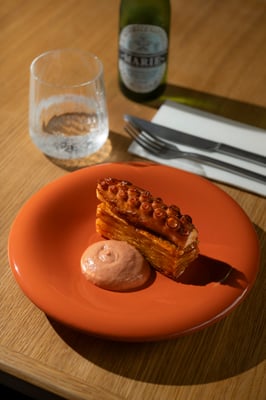 Portret van gerecht in restaurant NOVA Kitchen & Bar in Eindhoven door Jordy Leenders van Axis Studio.