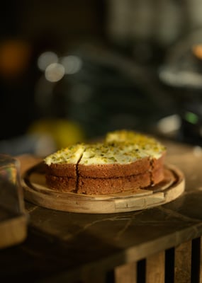 Close-up van een halve cake in restaurant Bagel & Juice door Jordy Leenders van Axis Studio.