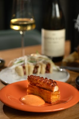 Portret van gerecht in restaurant NOVA Kitchen & Bar in Eindhoven door Jordy Leenders van Axis Studio.