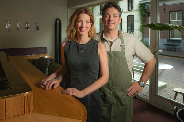 Portret van Maaike en Martien van NOVA Kitchen & Bar in Eindhoven door Jordy Leenders van Axis Studio.