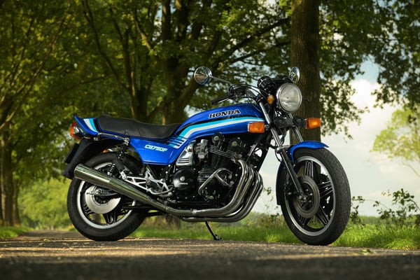 Portret van Honda CB750F door Jordy Leenders van Axis Studio.