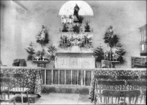 Intérieur de l'église à Baie Ste-Claire