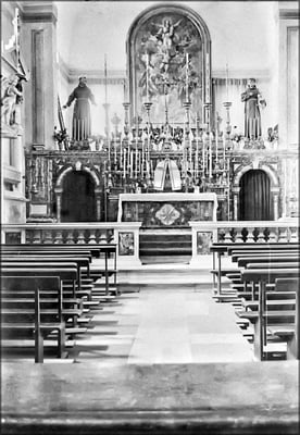 Intérieur de l'église de l'Anse-aux-Fraises (1900-1905)