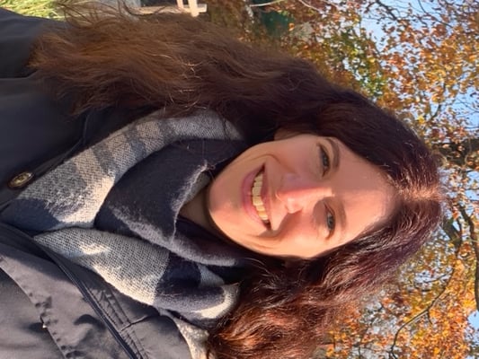 Frau Theobald, Lehrkraft