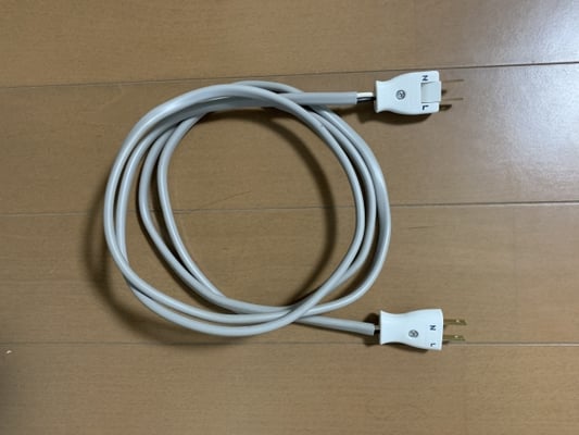 両端がオス＝オスの自作ケーブル