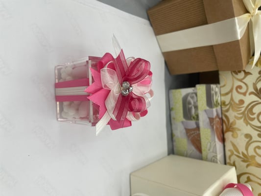 scatoletta plexiglas bomboniera porta confetti personalizzata