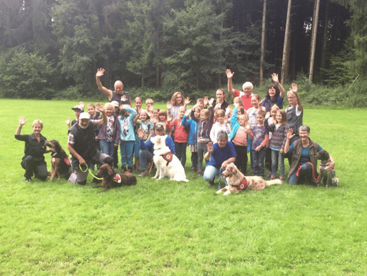 Stella nach dem Ferienpass wo die Sani Gruppe von Stelle den Kindern gezeigt hat was so Sani Training beinhaltet