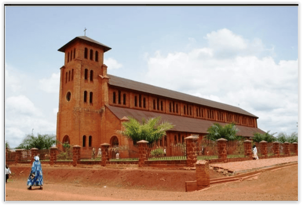 Doumé, la Cathédrale