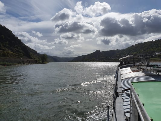 12:15 Uhr Oberwesel zu Berg [© Andy R. 17.09.2022]
