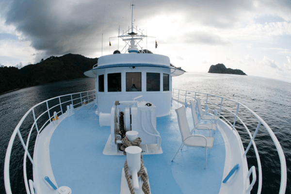 Sonnendeck des Schiffes Seahunter auf der Kokosinseln, ©Underseahunter Group