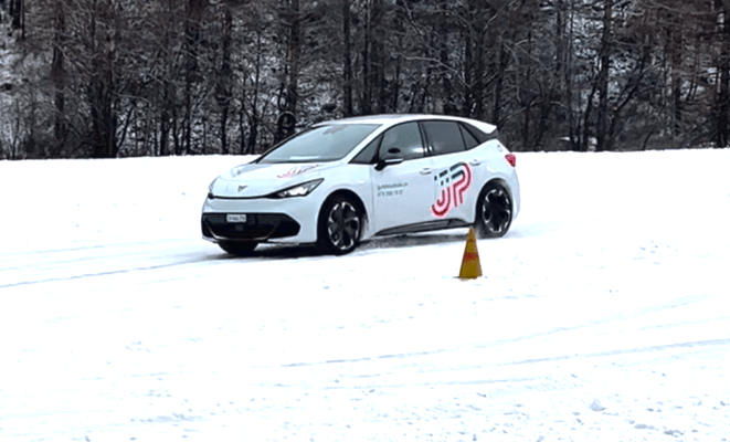 #jpfahrschulech #JP #HomepageJPFahrschule #AngebotJPFahrschule #JPFahrschule #Fahrschule #Fahrlektionen #Logo #Auto #Motorrad #Anhaenger #Galerie #Impressionen 