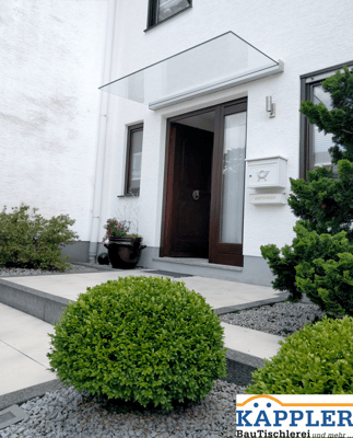 Haustürvordach KÄPPLER BauTischlerei - Foto: KÄPPLER BauTischlerei (by Pantherglas)