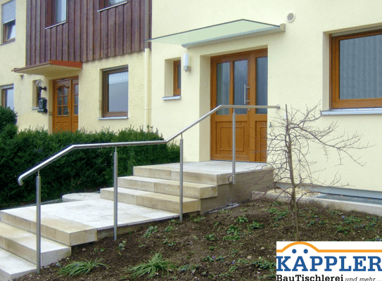 Haustürvordach KÄPPLER BauTischlerei - Foto: KÄPPLER BauTischlerei (by Pantherglas)