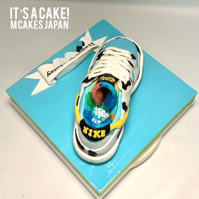スニーカー型立体ケーキ【誕生日/イベント/オーダーメイドケーキ】カタチ/デザイン/３Dケーキ/北海道小樽スイーツ/エムケーキ