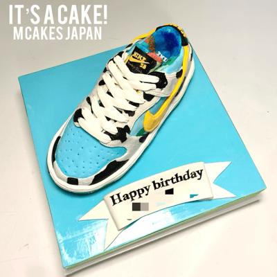 スニーカー型立体ケーキ【誕生日/イベント/オーダーメイドケーキ】カタチ/デザイン/３Dケーキ/北海道小樽スイーツ/エムケーキ