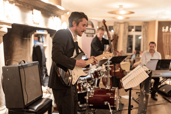 Alma Cilurzo Jazzsängerin mit Jazz Band Pocket Jukebox Lenk Jazztage Lenkerhof Peter Wespi