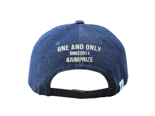 後ろにはONE AND ONLYの刺繍入り