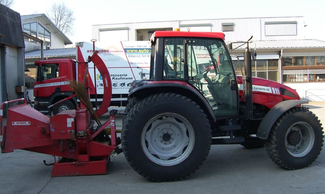 Häckseldienst - Reusser Transporte AG Biberist