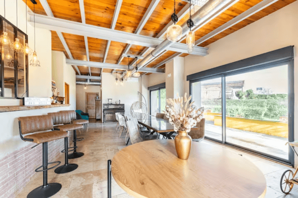 holiday villa swimming pool ensuite bathroom comfort relaxation ground-floor room reduced mobility