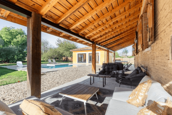 holiday villa swimming pool ensuite bathroom comfort relaxation ground-floor room reduced mobility