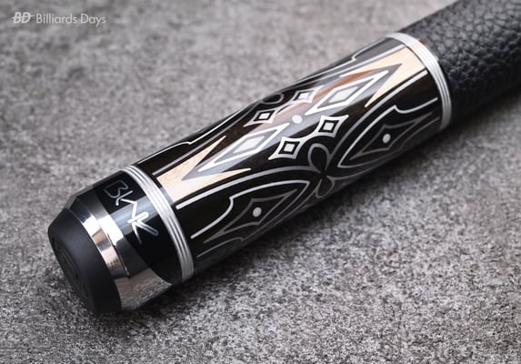 プレデター　P3 PREDATOR BLACK 美品　本日のみ値下げ　専用です。 P3 | ビリヤード＆ダーツ【イーアールスポーツ】