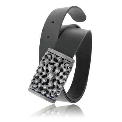 Schwarzer Ledergürtel mit Schnalle in Silber aus der Mikrokosmos Männerschmuck Kollektion. Herrenschmuck kaufen in Zürich bei der Goldschmiede OBSESSION.