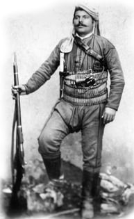 Murad Sebastia und seine Milizen nahmen 1915 an der Schlacht von Erzincan um Sivas und 1918 an der Schlacht von Baku teil.