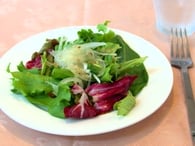 みずみずしいサラダ