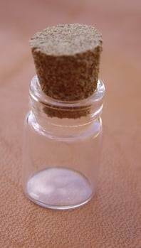 Fiole en verre taille 4