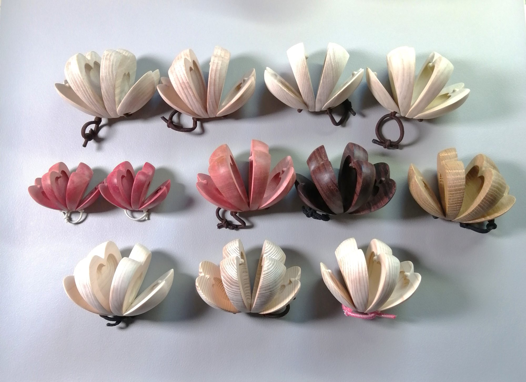 ハート・カスタネット販売開始　Heart castanets now on sale.