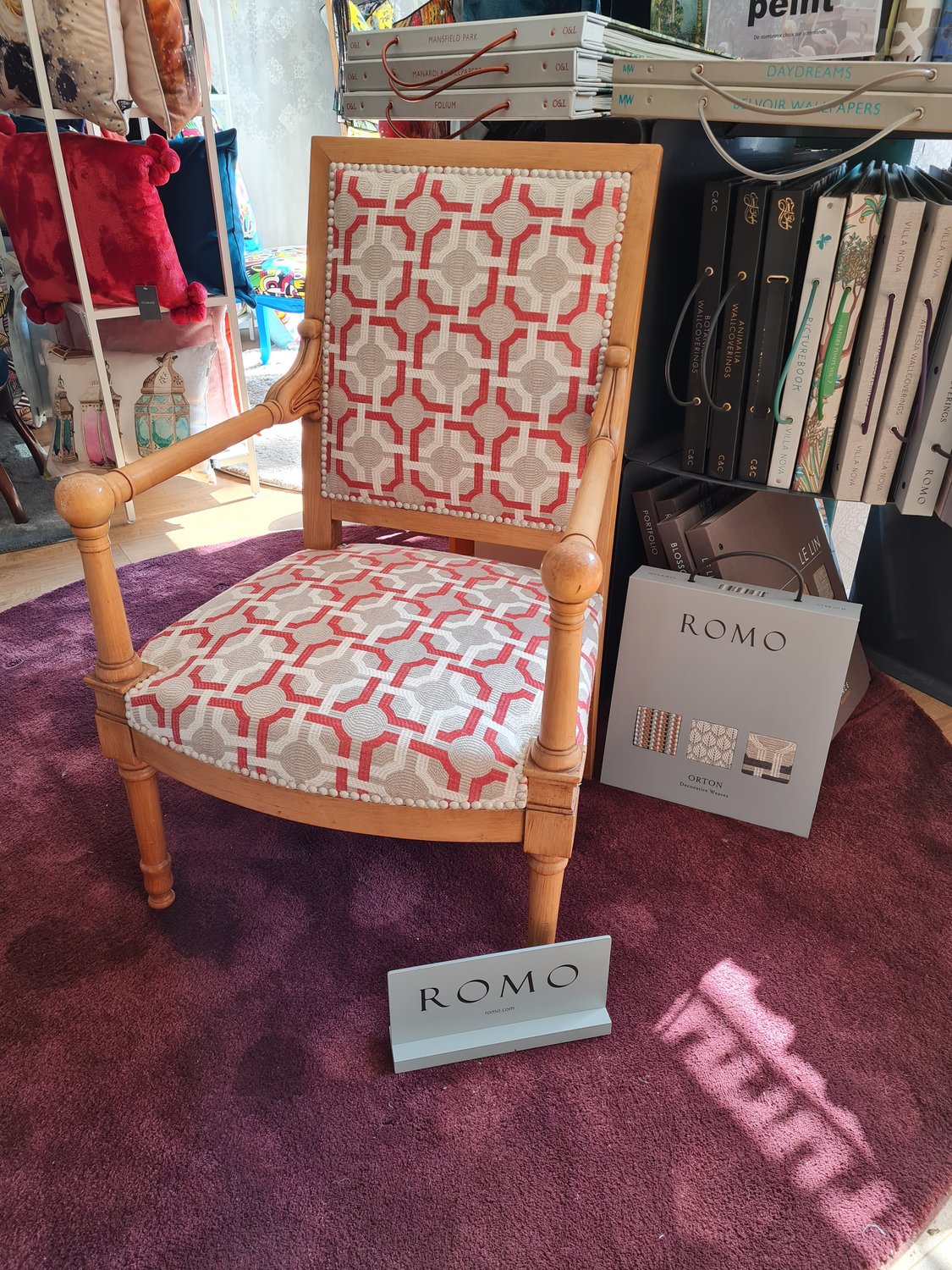 Cabriolet géométrique rouge ROMO