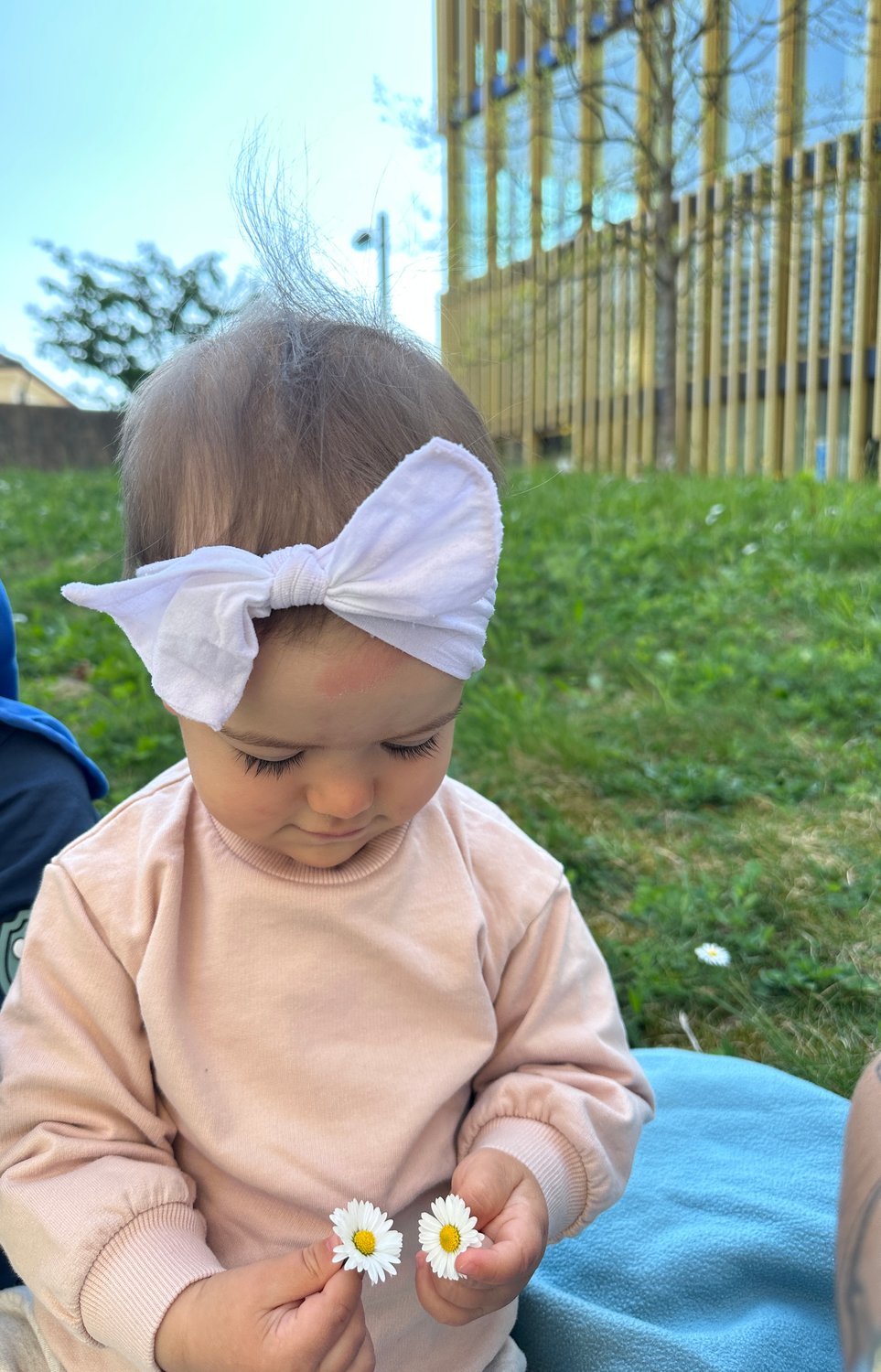 Schmöcket ihr de wunderbari Duft? Früehlig isch wieder ih de Luft!