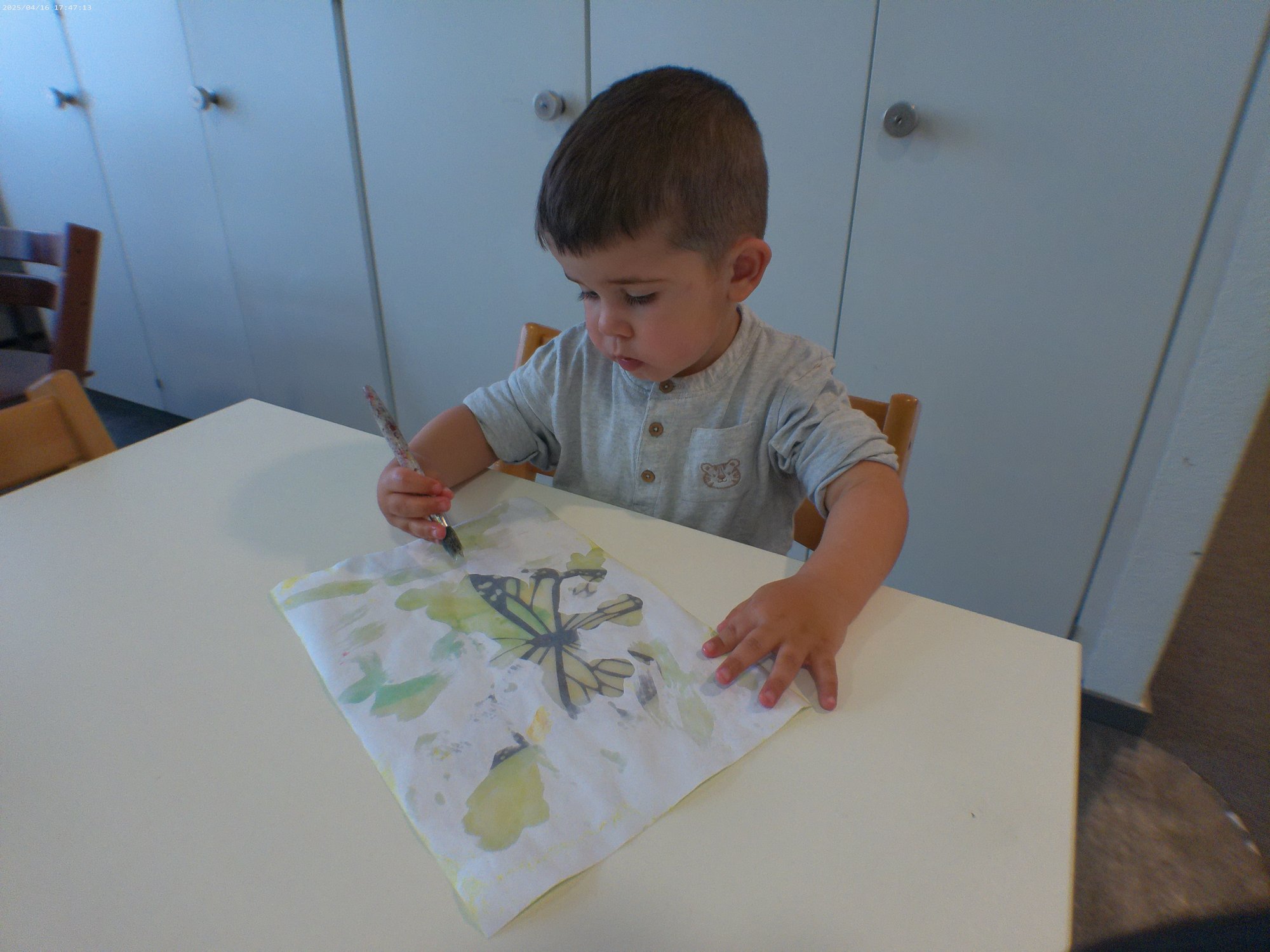 Frühling mit der kleinen Raupe Nimmersatt