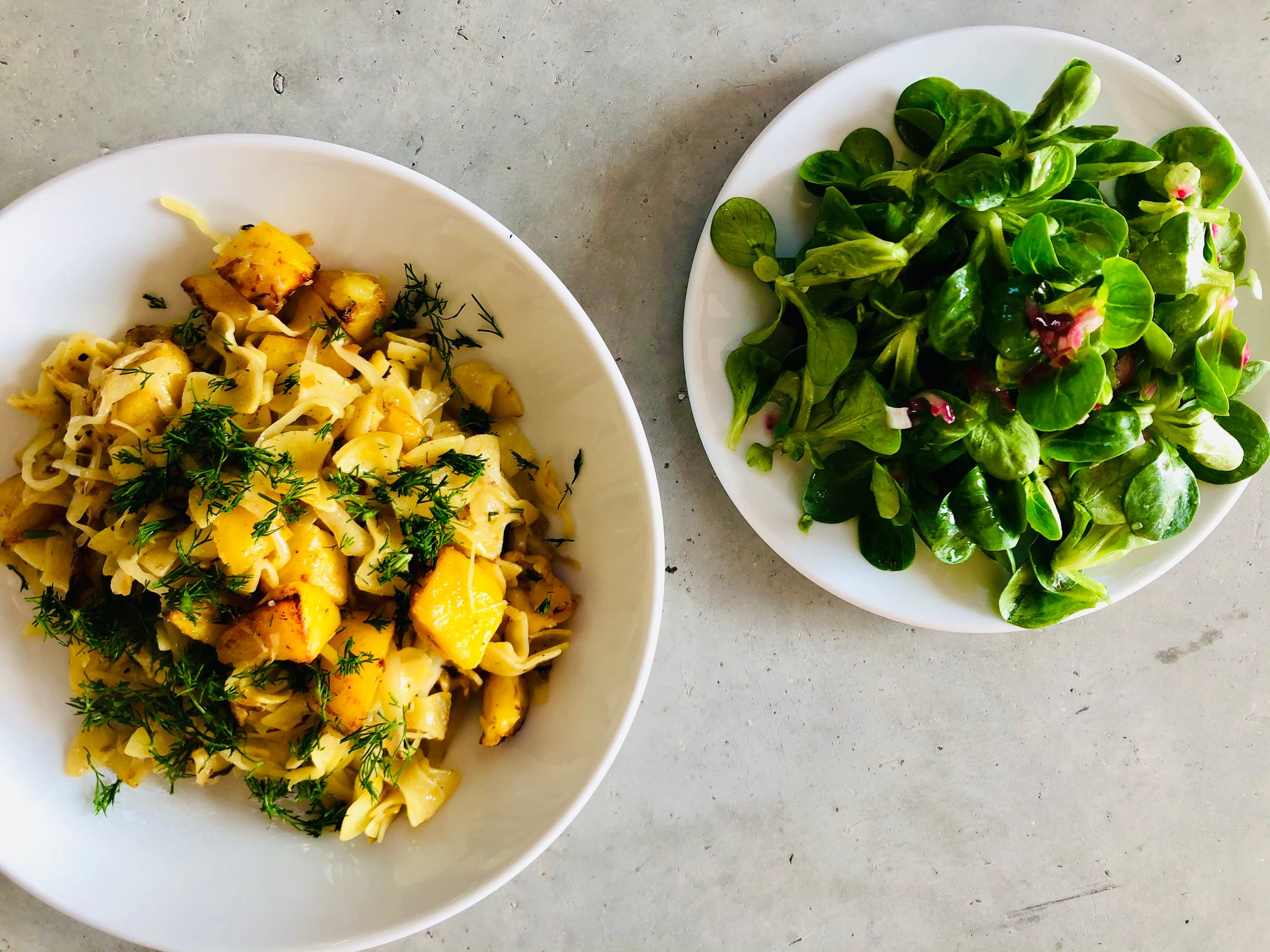 Misokartoffeln mit Kraut und Fleckerln