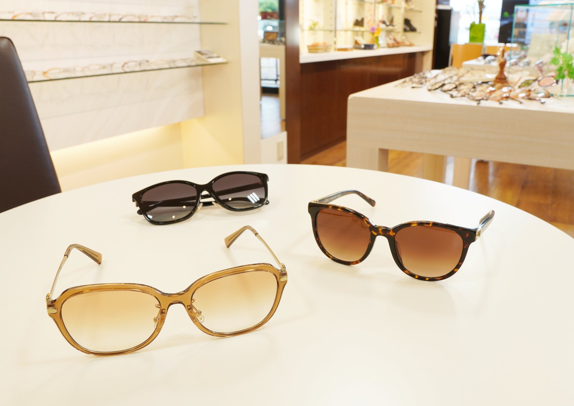 COACHのサングラス、お取扱い始めました！