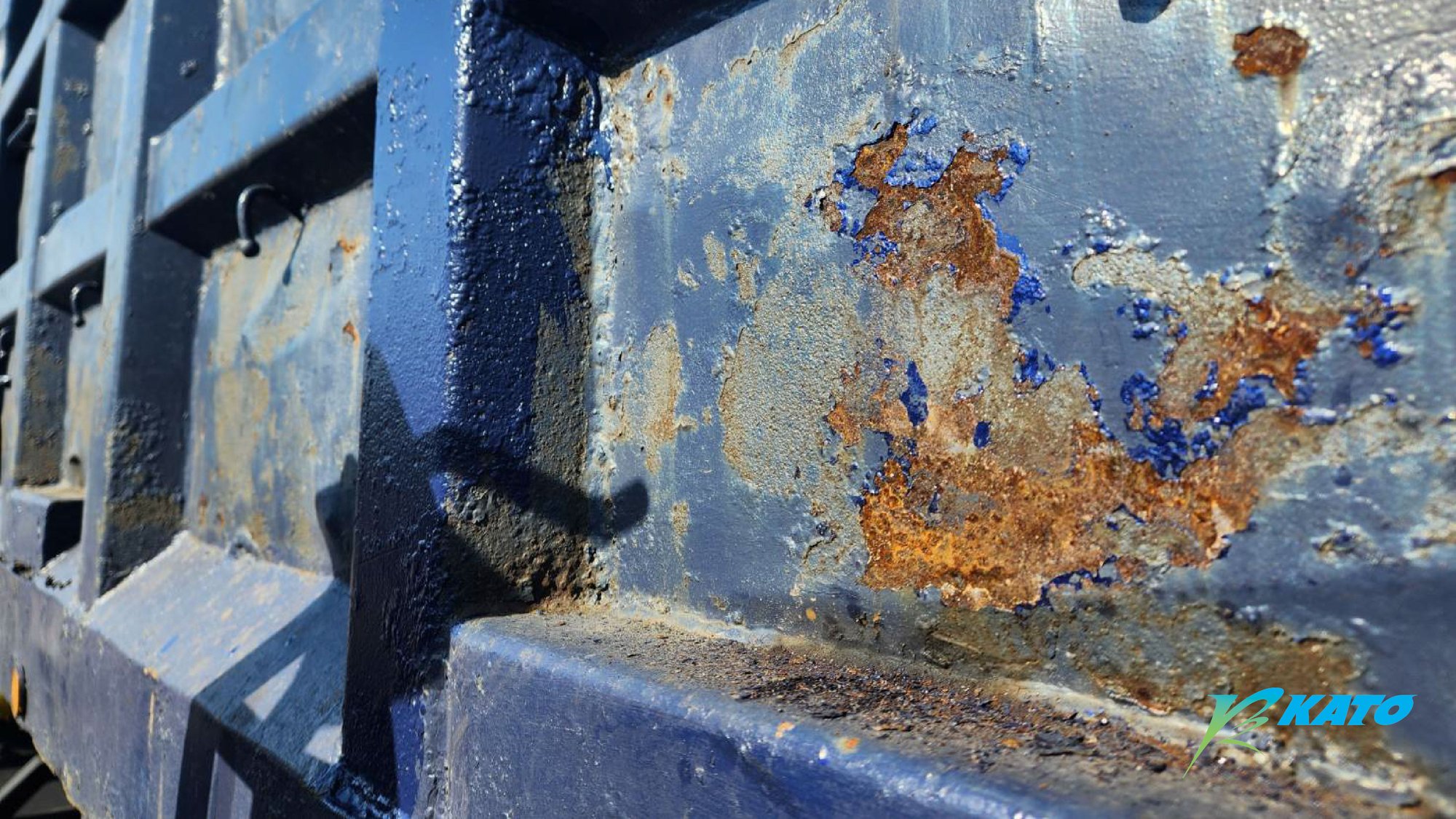 心を込めてトラックのメンテナンス