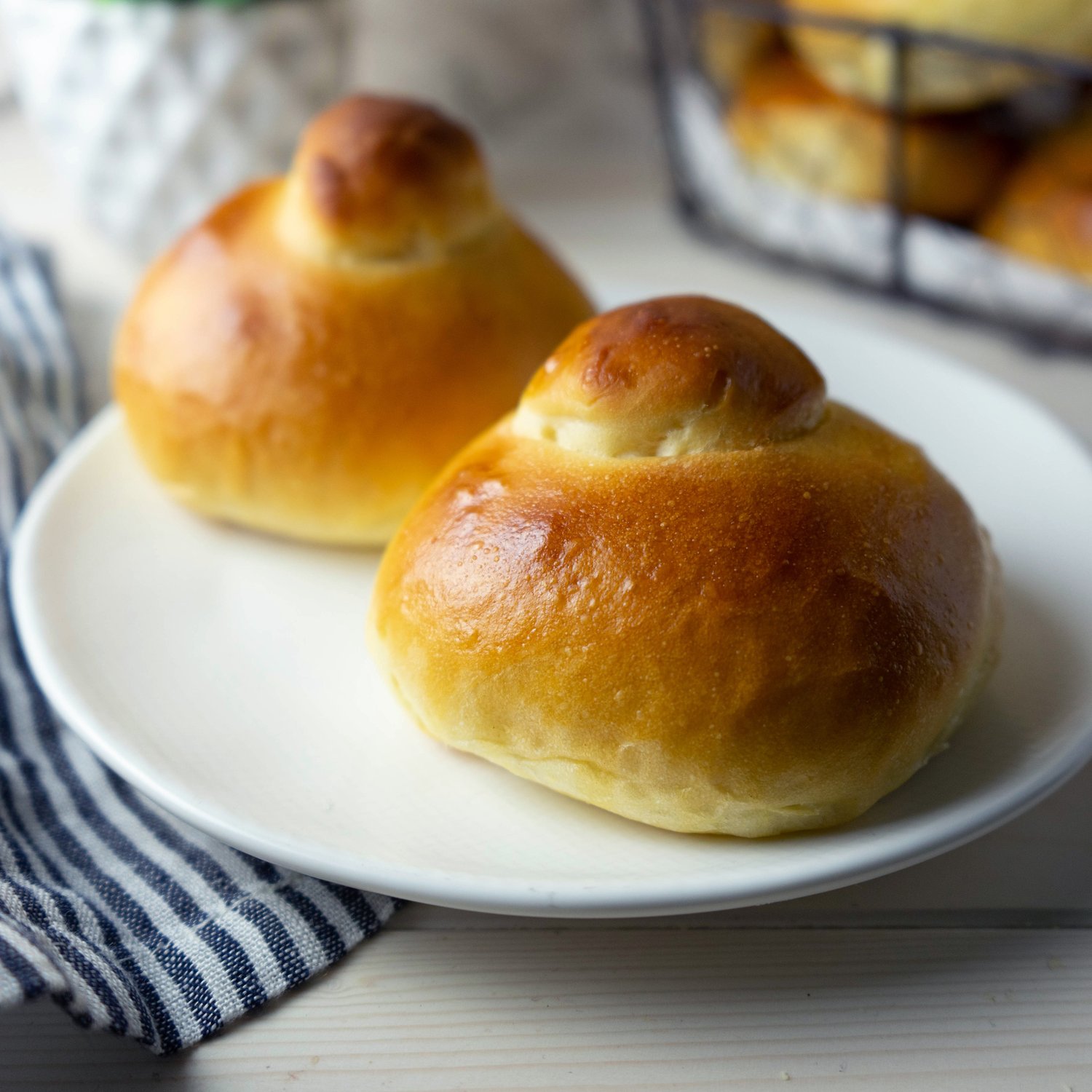 Brioscia col Tuppo Siciliana (Sizilianische Brioche)