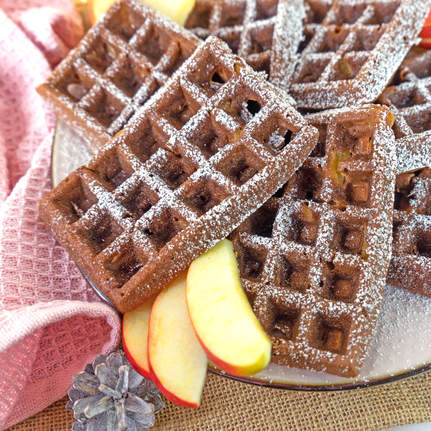 Zuckerfreie Lebkuchen Apfel Waffeln (vegan)