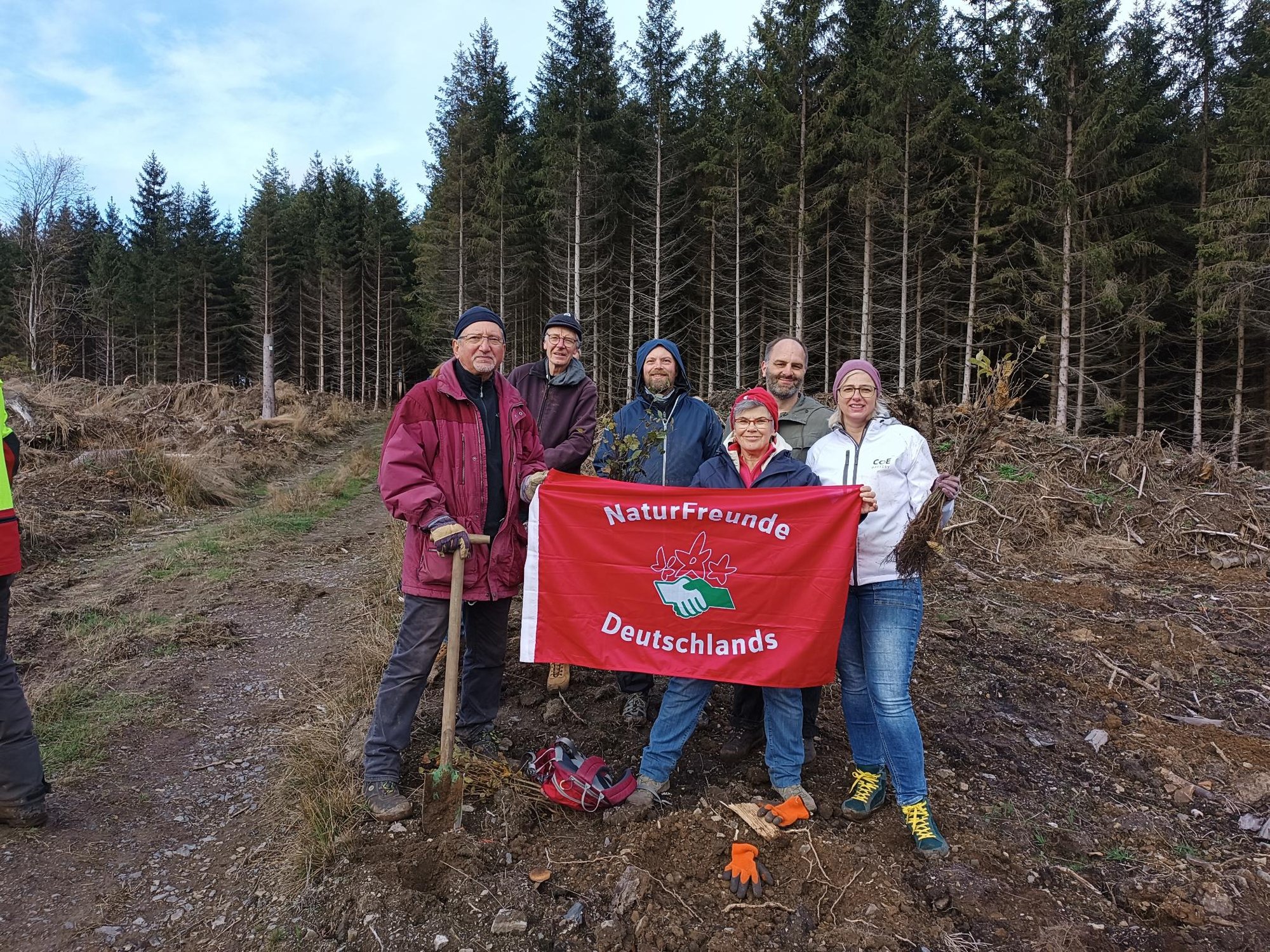 Naturfreunde pflanzen für unsere Zukunft