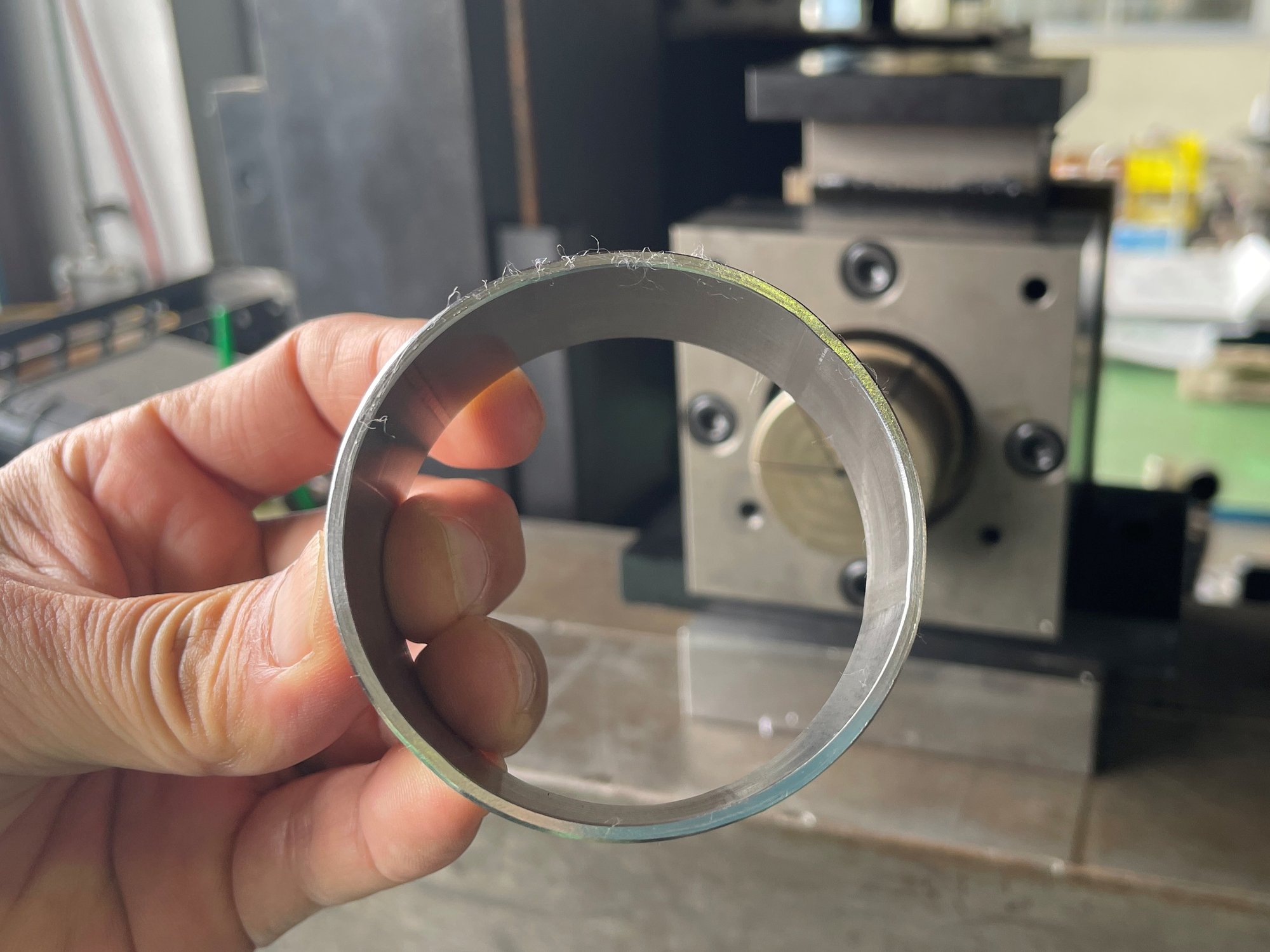 ひろげるくんが活躍！ 規格に無いパイプが必要ならパイプを広げて作ってみてはいかがでしょうか？