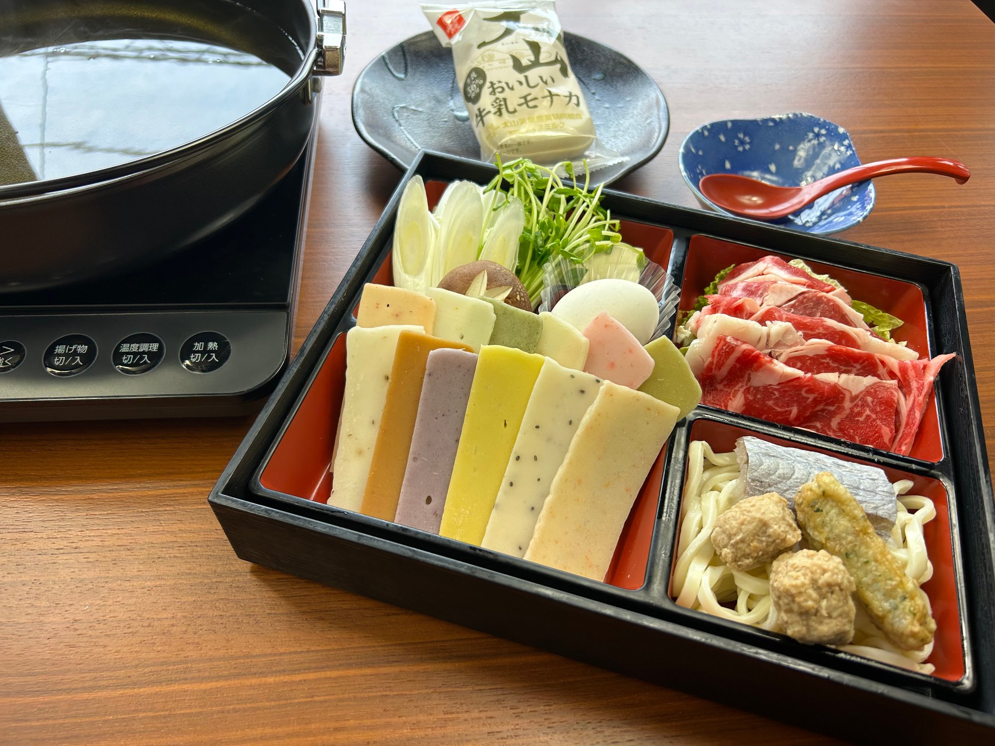 【部屋で鍋】餠しゃぶ＋東伯牛の鍋プラン始めました♪