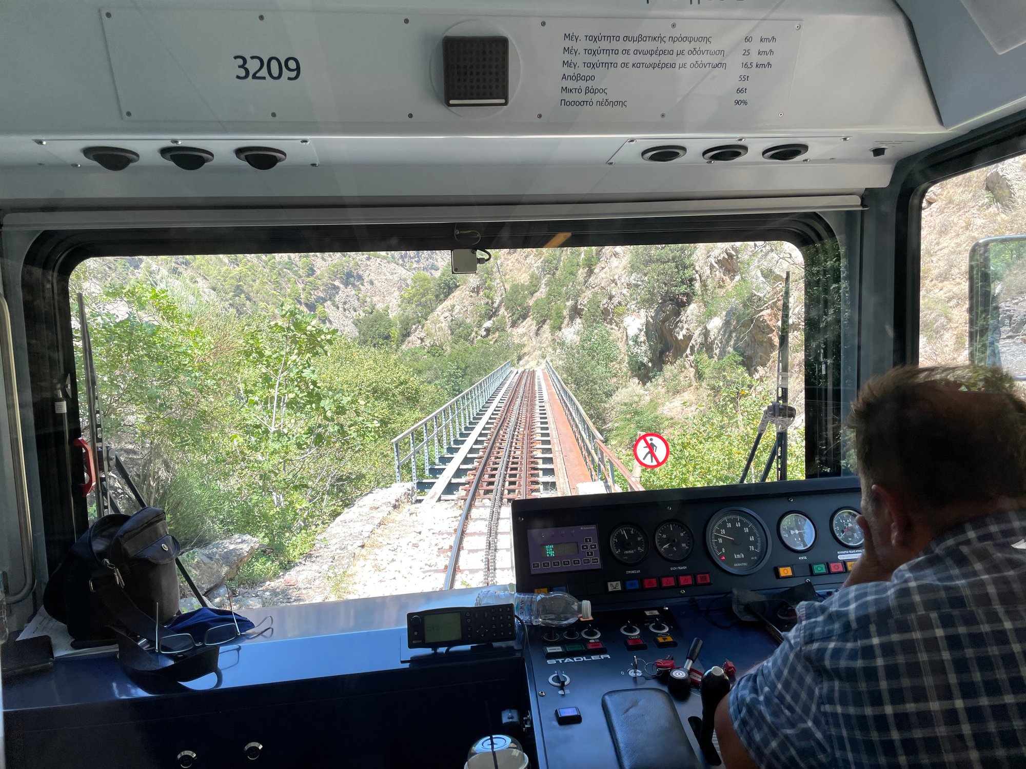 Tag 21, Mit der Zahnradbahn durch die Vouriiakòs-Schlucht nach Kalávrita