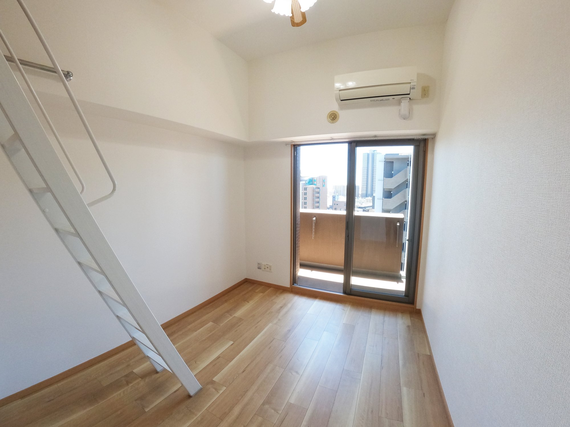 弁天町。エステムコート難波WEST-SIDE大阪ドーム前　1010号室　１K